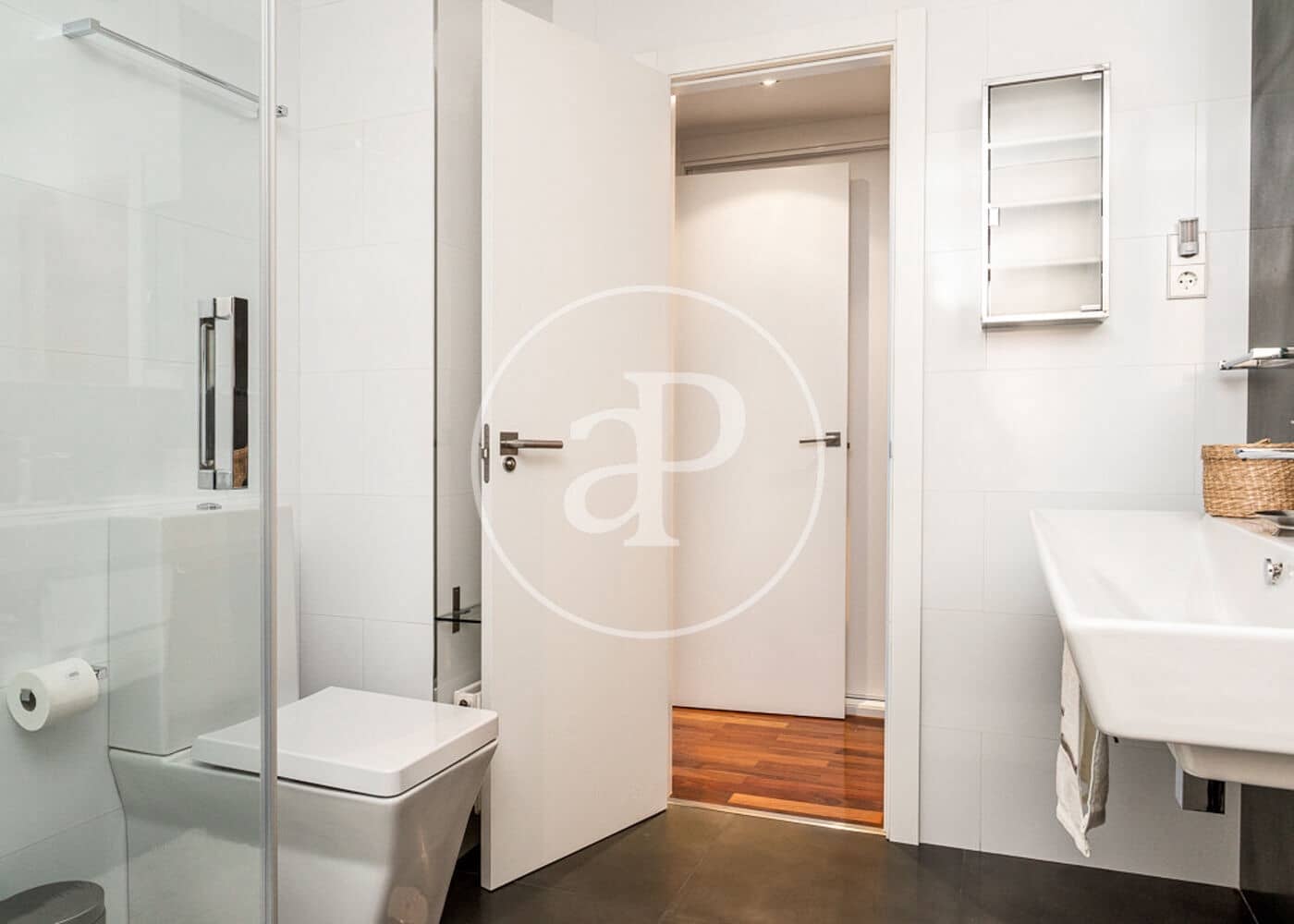 2 soveværelse Lejlighed til leje i Madrid by - € 5.900 (Ref: 8999643)