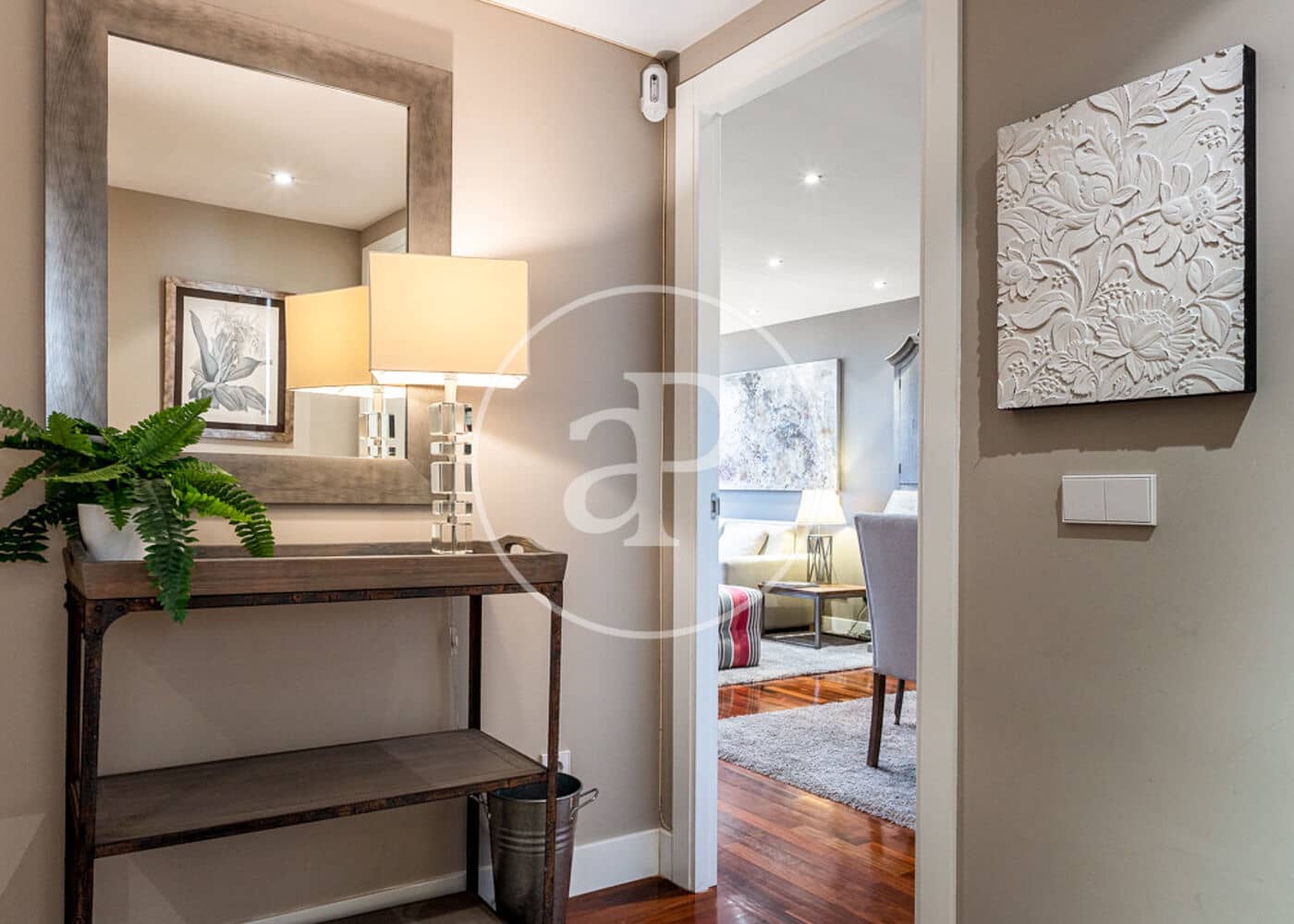 2 soveværelse Lejlighed til leje i Madrid by - € 5.900 (Ref: 8999643)