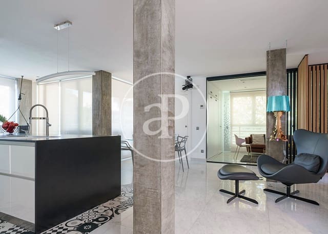 3 soveværelse Lejlighed til leje i Ciudad Jardín, Madrid by - € 6.500 (Ref: 8999645)
