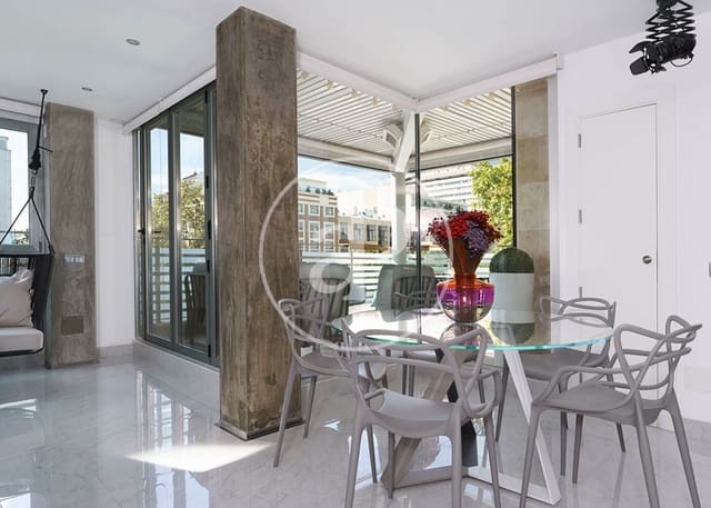 3 soveværelse Lejlighed til leje i Ciudad Jardín, Madrid by - € 6.500 (Ref: 8999645)