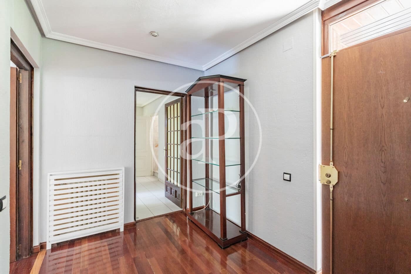 4 bedroom Villa for rent in Madrid city with pool - € 6,900 (Ref: 9001793)