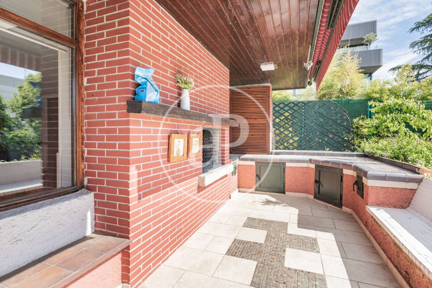 4 bedroom Villa for rent in Madrid city with pool - € 6,900 (Ref: 9001793)