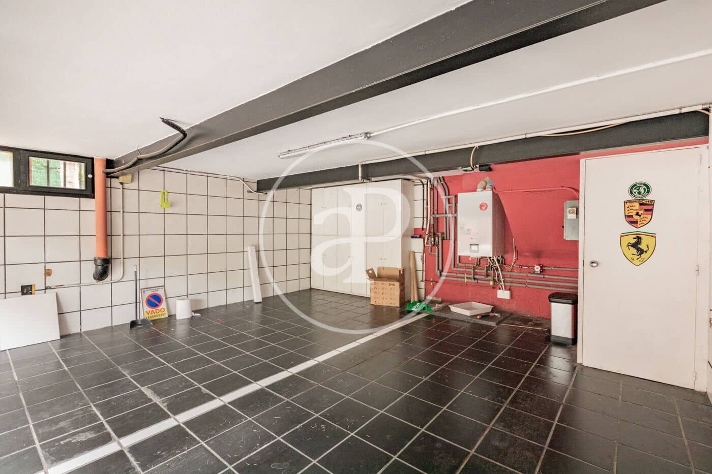 4 bedroom Villa for rent in Madrid city with pool - € 6,900 (Ref: 9001793)