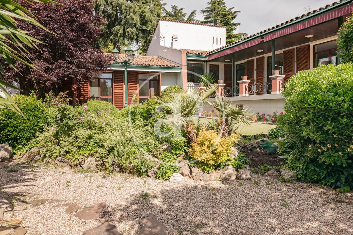 4 bedroom Villa for rent in Madrid city with pool - € 6,900 (Ref: 9001793)