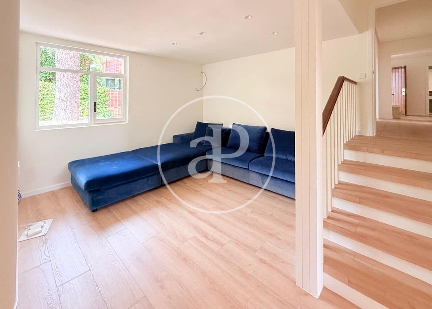 4 bedroom Villa for rent in Madrid city with pool - € 6,900 (Ref: 9001793)