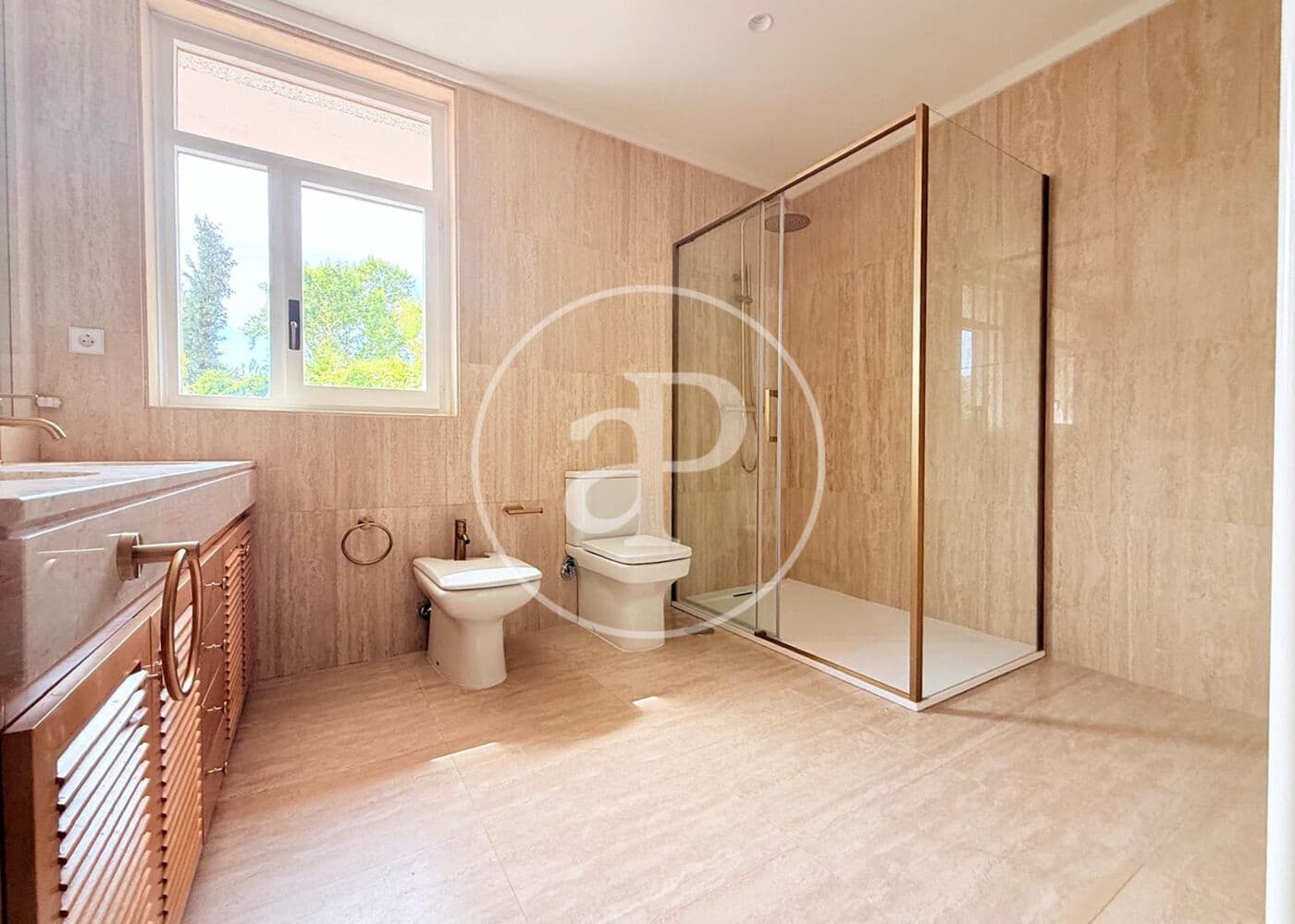 4 bedroom Villa for rent in Madrid city with pool - € 6,900 (Ref: 9001793)