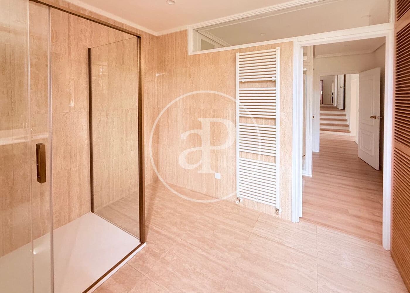 4 bedroom Villa for rent in Madrid city with pool - € 6,900 (Ref: 9001793)