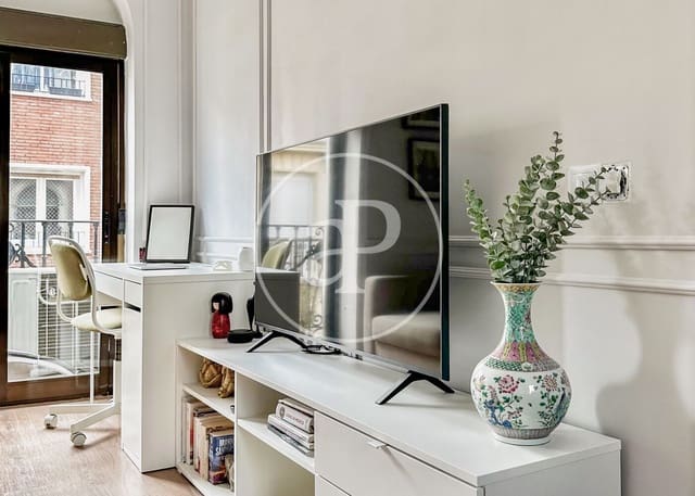 Apartamento de 2 habitaciones en Fuente del Berro, Madrid ciudad en alquiler - 2.350 € (Ref: 9004716)