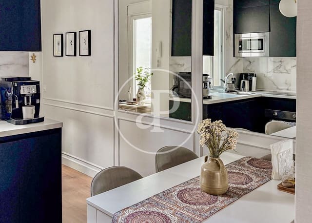 Apartamento de 2 habitaciones en Fuente del Berro, Madrid ciudad en alquiler - 2.350 € (Ref: 9004716)