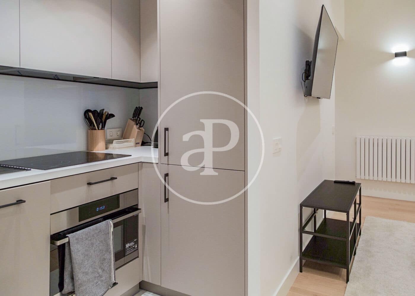 2 quarto Apartamento para arrendar em Madrid cidade - 2 500 € (Ref: 9004717)