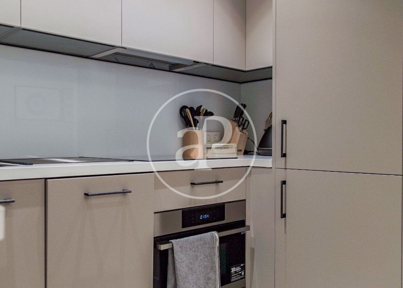 2 quarto Apartamento para arrendar em Madrid cidade - 2 500 € (Ref: 9004717)