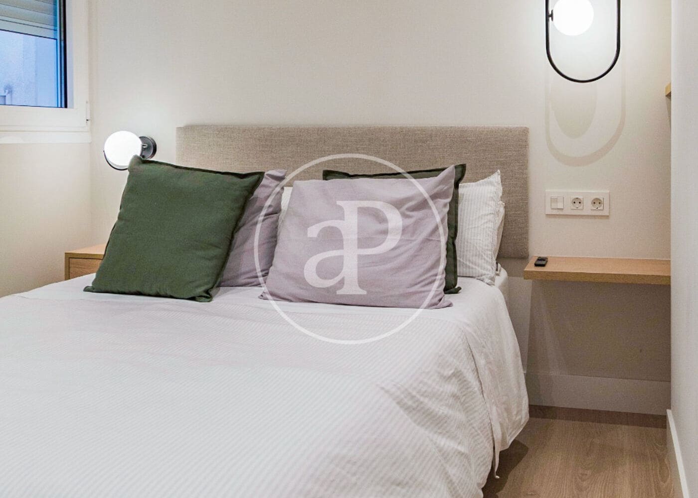 2 quarto Apartamento para arrendar em Madrid cidade - 2 500 € (Ref: 9004717)