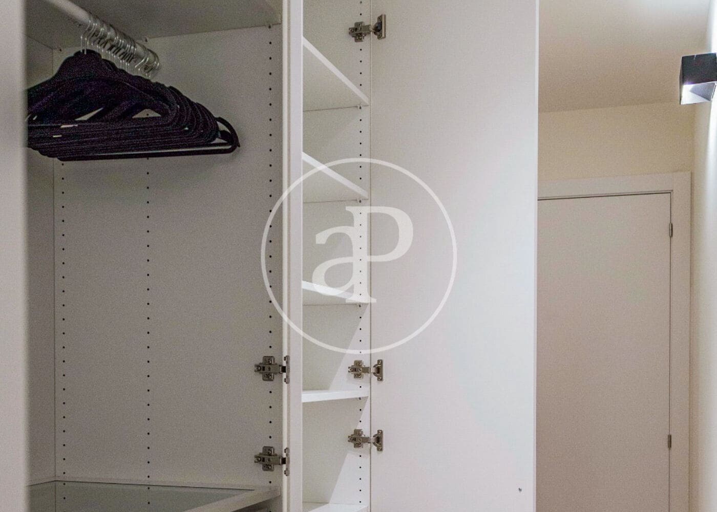 2 quarto Apartamento para arrendar em Madrid cidade - 2 500 € (Ref: 9004717)