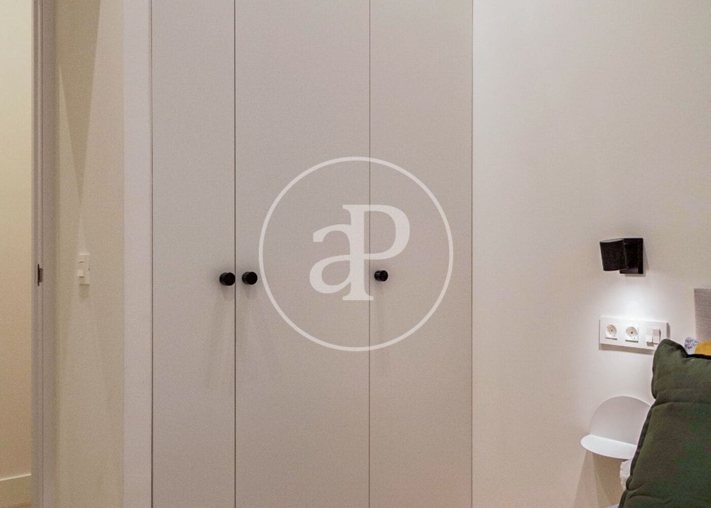 2 quarto Apartamento para arrendar em Madrid cidade - 2 500 € (Ref: 9004717)