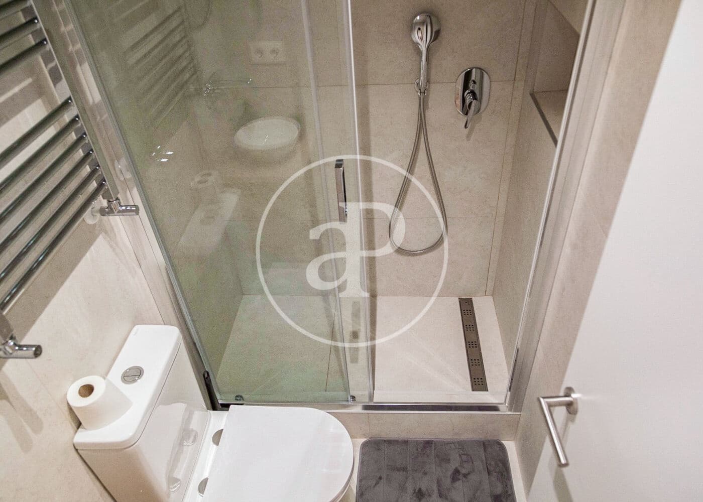 2 quarto Apartamento para arrendar em Madrid cidade - 2 500 € (Ref: 9004717)