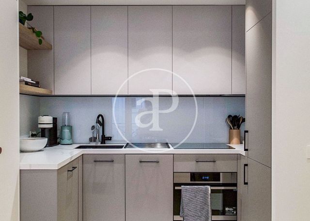 2 quarto Apartamento para arrendar em Justicia, Madrid cidade - 2 500 € (Ref: 9004717)