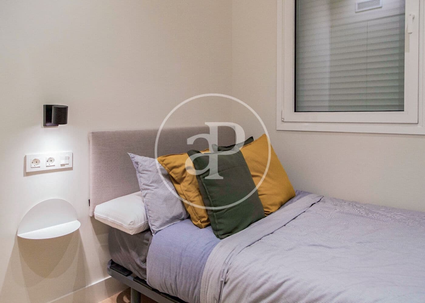 2 quarto Apartamento para arrendar em Madrid cidade - 2 500 € (Ref: 9004717)