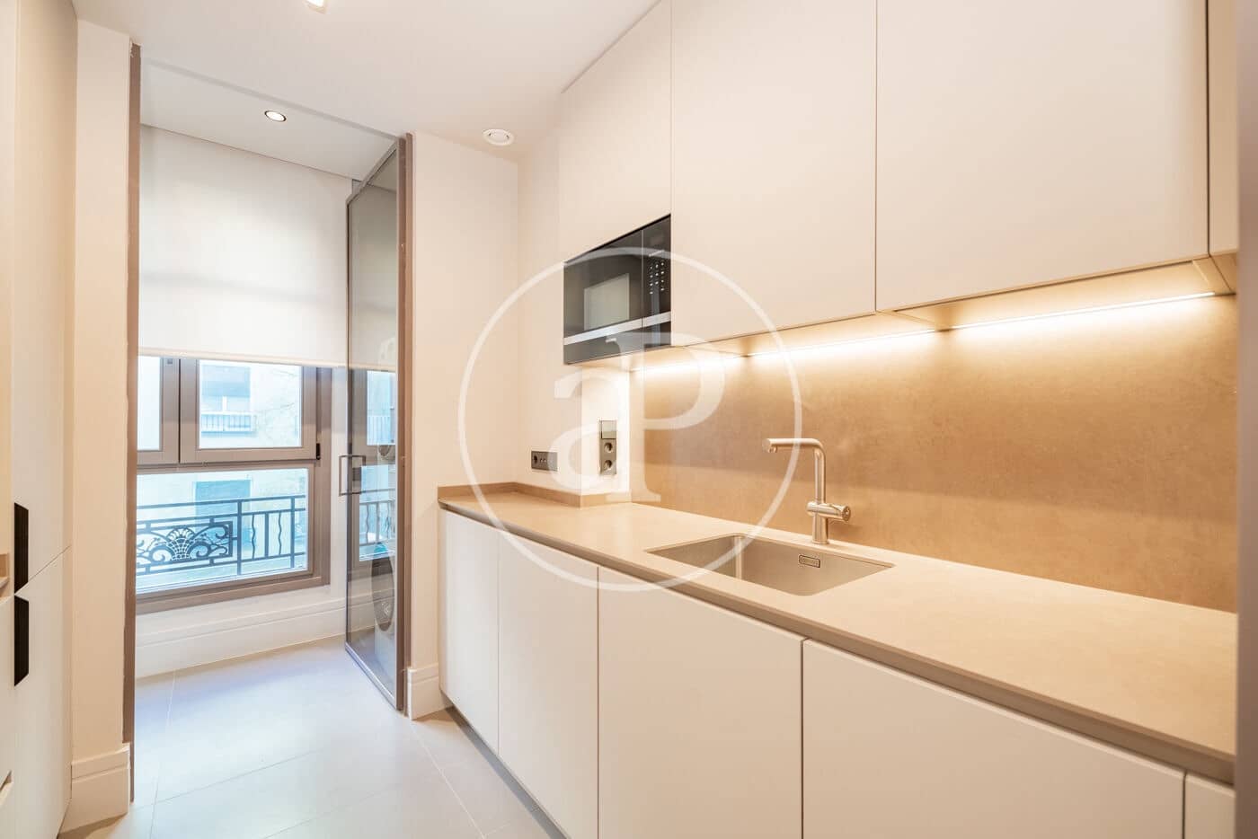 1 soveværelse Lejlighed til leje i Madrid by med swimmingpool - € 3.200 (Ref: 9004719)