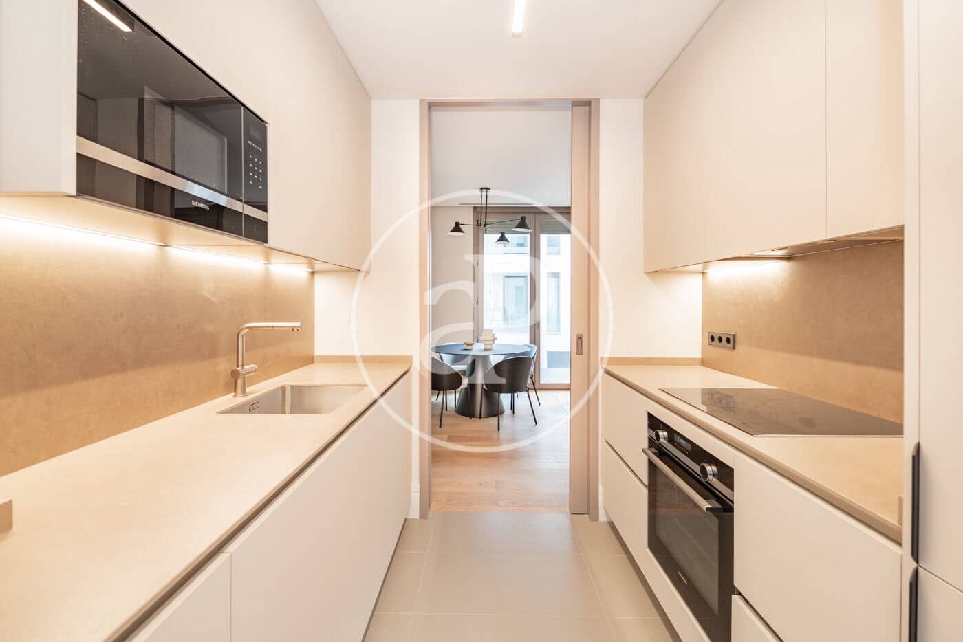 1 soveværelse Lejlighed til leje i Madrid by med swimmingpool - € 3.200 (Ref: 9004719)