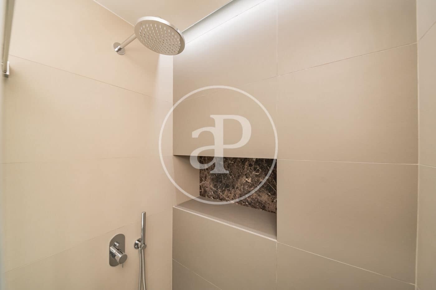 1 soveværelse Lejlighed til leje i Madrid by med swimmingpool - € 3.200 (Ref: 9004719)