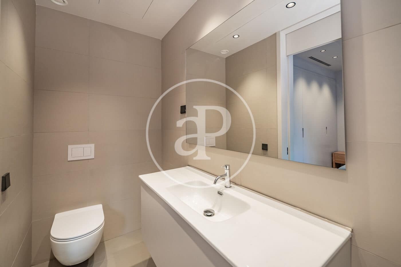 1 soveværelse Lejlighed til leje i Madrid by med swimmingpool - € 3.200 (Ref: 9004719)