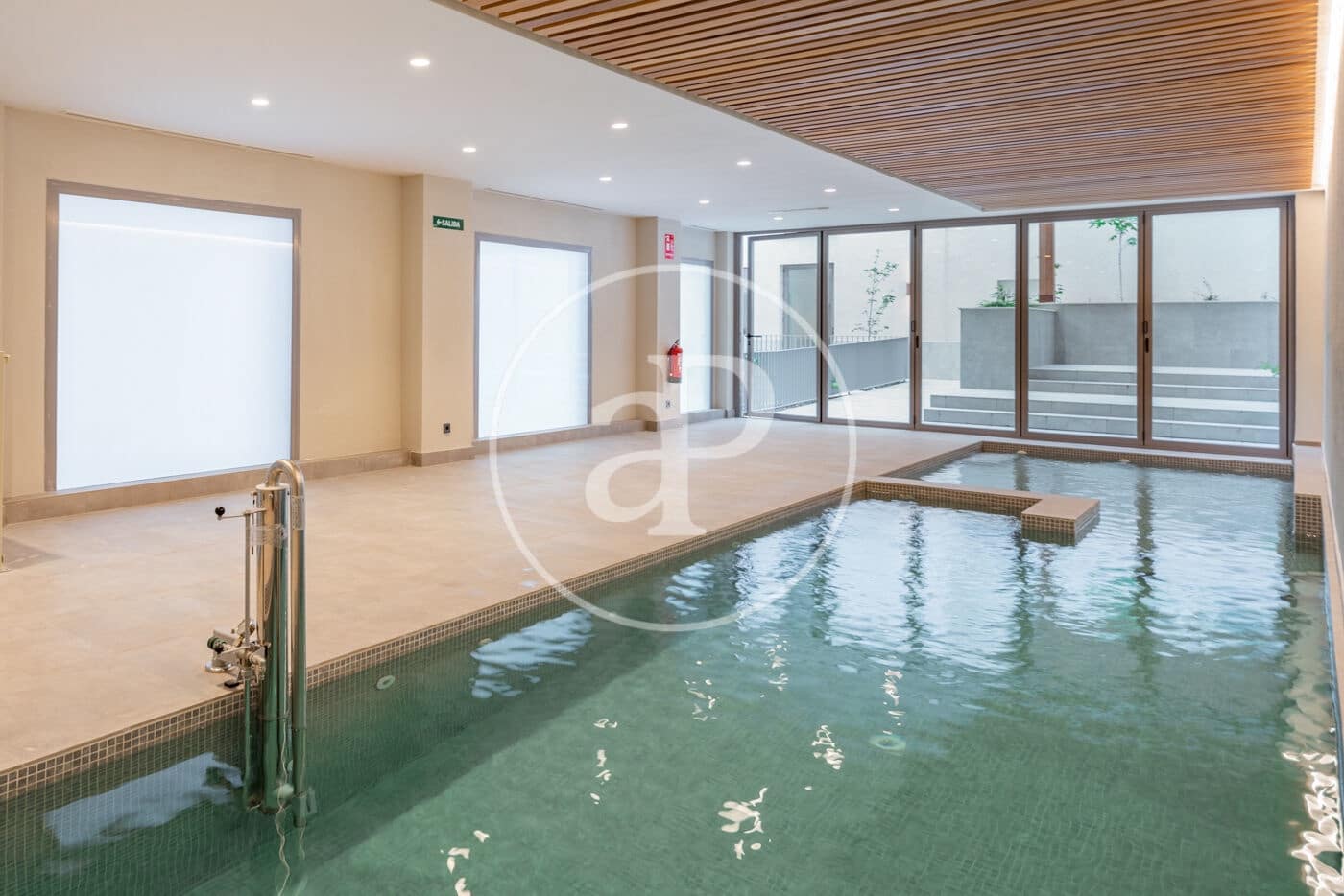 1 soveværelse Lejlighed til leje i Madrid by med swimmingpool - € 3.200 (Ref: 9004719)