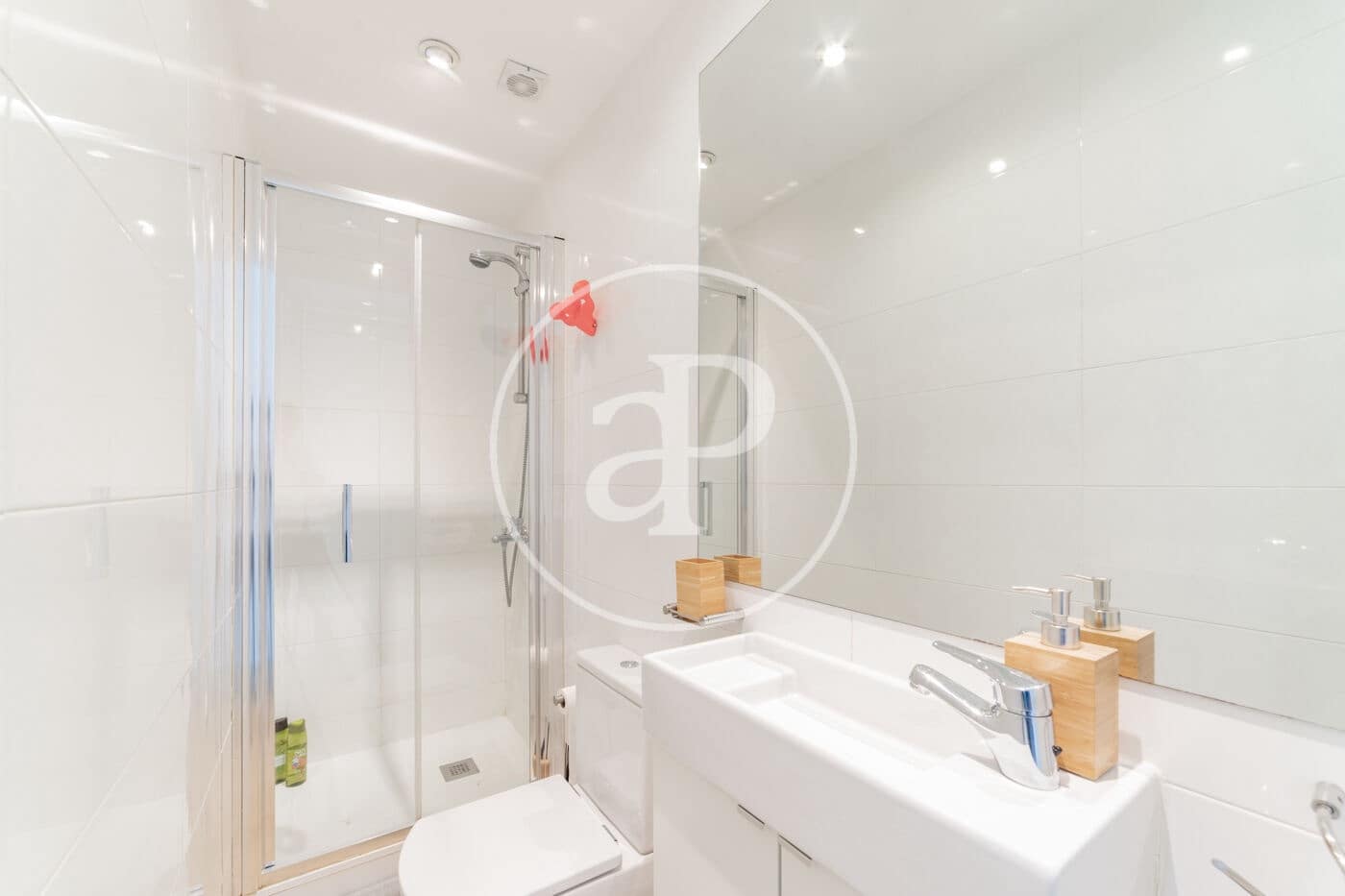 Appartement de 2 chambres à louer à Madrid ville - 2 500 € (Ref: 9007765)