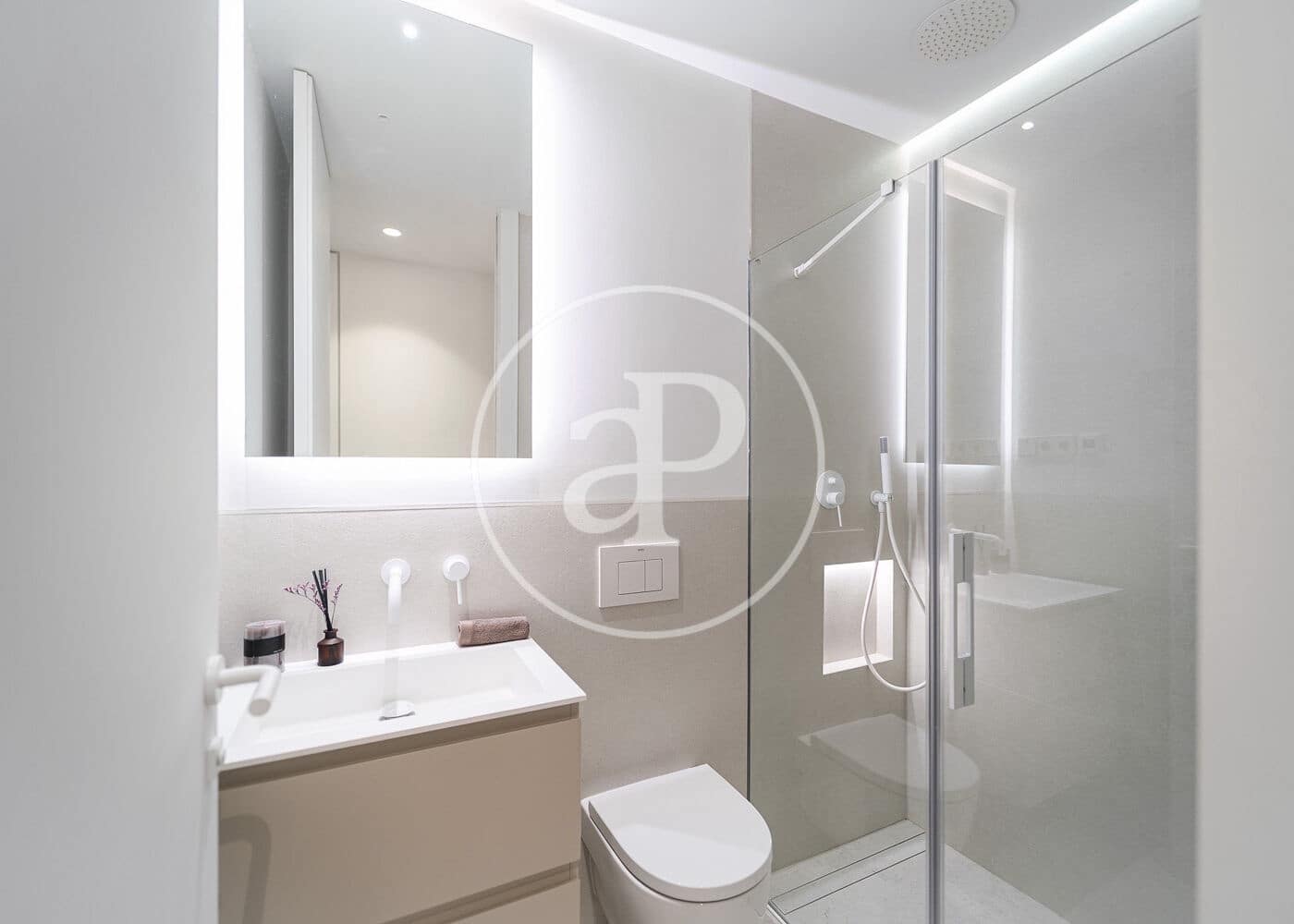 3 soveværelse Lejlighed til salg i Madrid by - € 1.245.000 (Ref: 9007770)