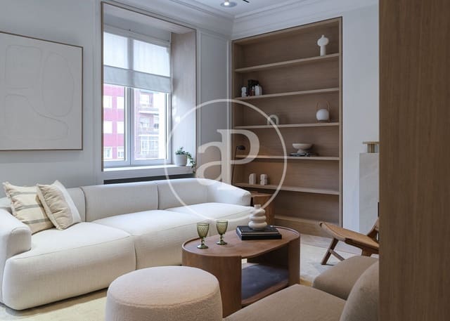 3 soveværelse Lejlighed til salg i Fuente del Berro, Madrid by - € 1.245.000 (Ref: 9007770)