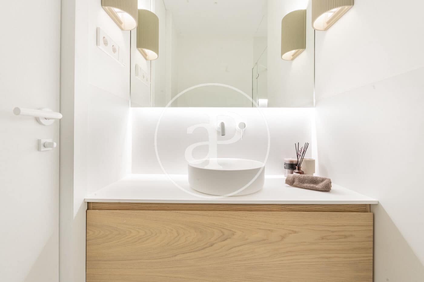 3 bedroom Apartment for sale in Madrid city - € 1,245,000 (Ref: 9007770)