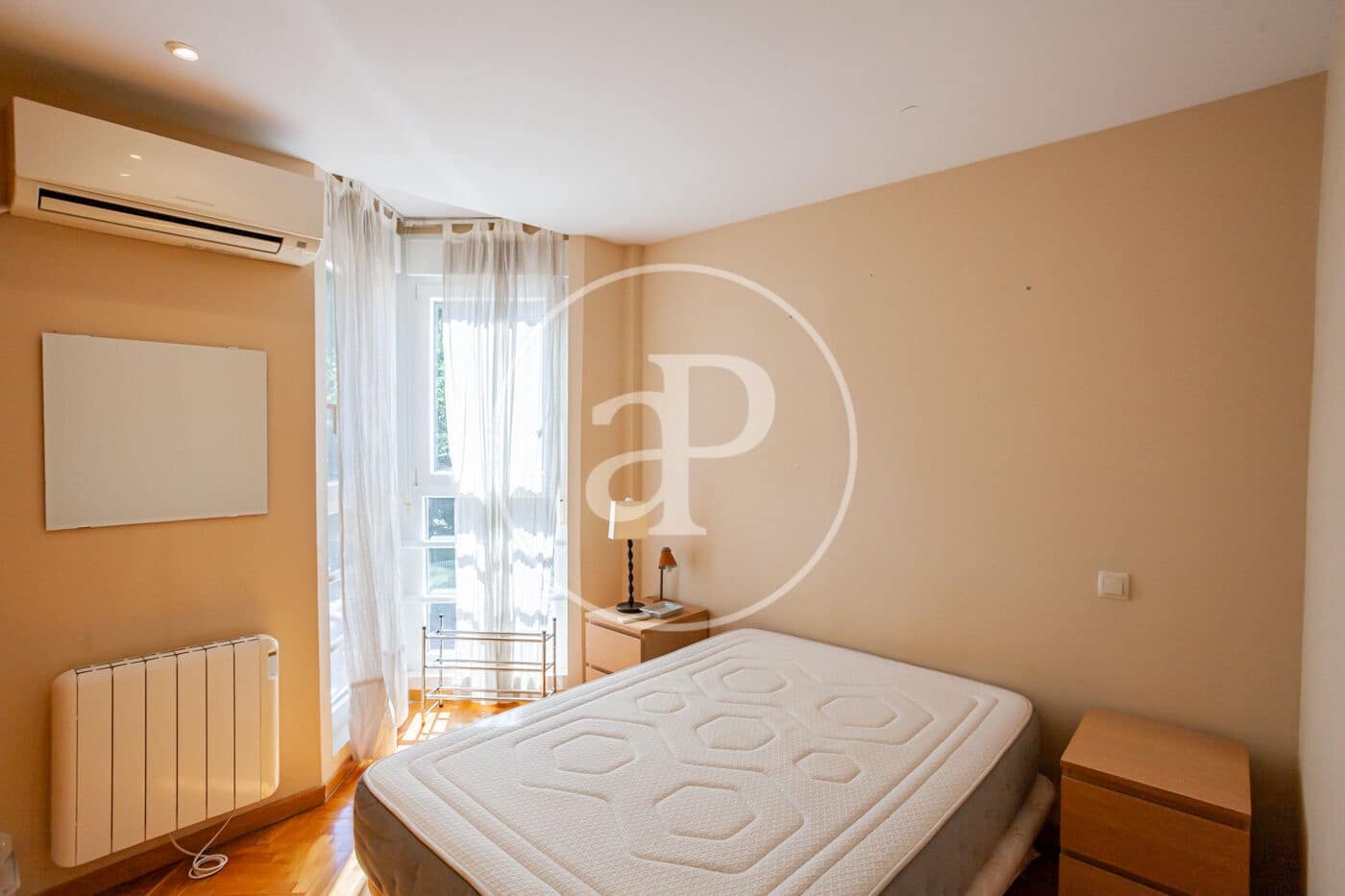1 bedroom Apartment for rent in Madrid city with pool garage - € 1,500 (Ref: 9007771)