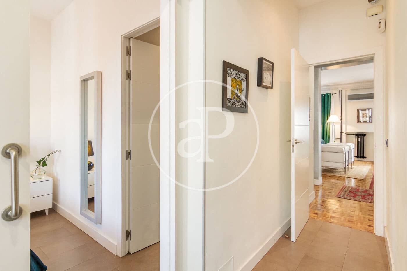 3 soveværelse Lejlighed til leje i Madrid by - € 3.200 (Ref: 9012602)