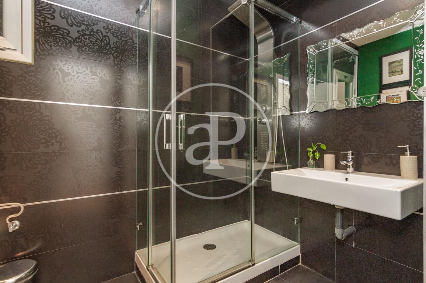 3 soveværelse Lejlighed til leje i Madrid by - € 3.200 (Ref: 9012602)