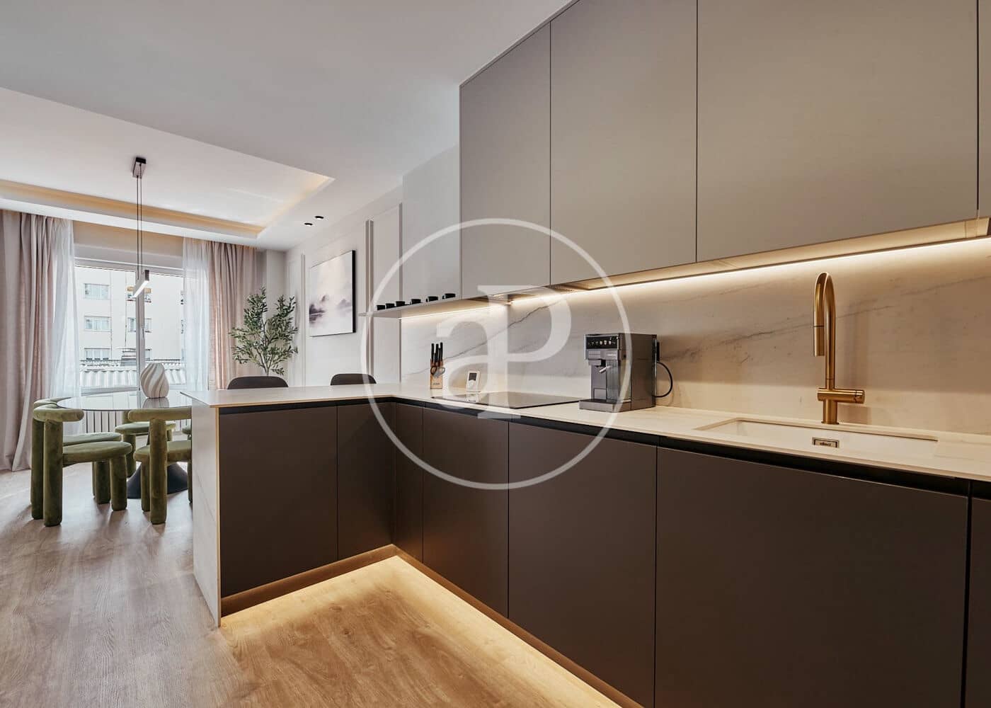 3 soveværelse Lejlighed til salg i Madrid by - € 1.279.000 (Ref: 9012605)