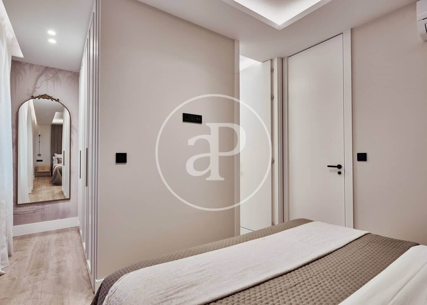 3 soveværelse Lejlighed til salg i Madrid by - € 1.279.000 (Ref: 9012605)