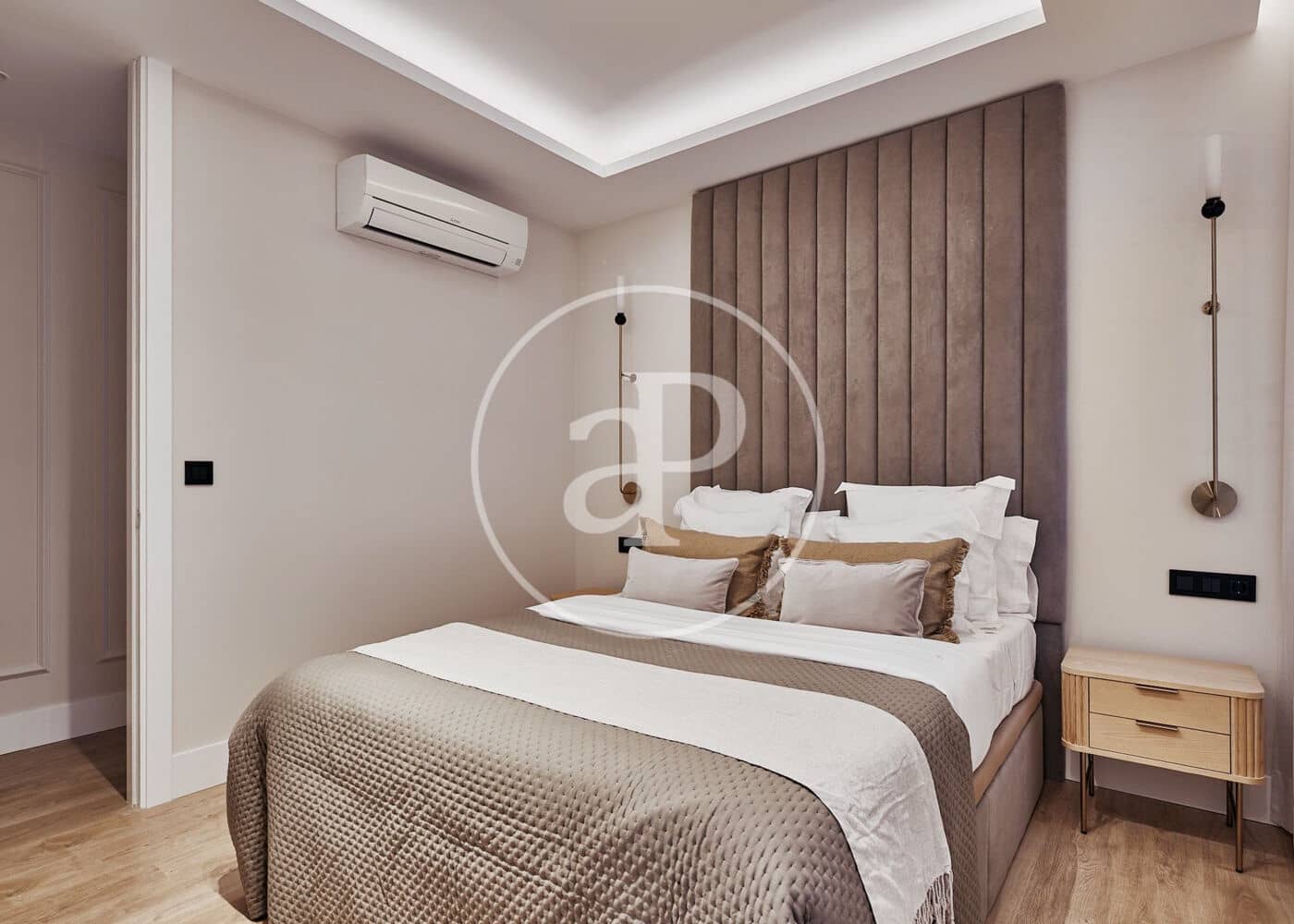 3 soveværelse Lejlighed til salg i Madrid by - € 1.279.000 (Ref: 9012605)