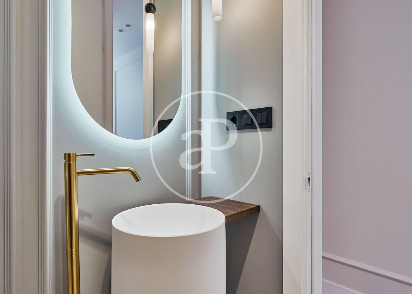 3 soveværelse Lejlighed til salg i Madrid by - € 1.279.000 (Ref: 9012605)