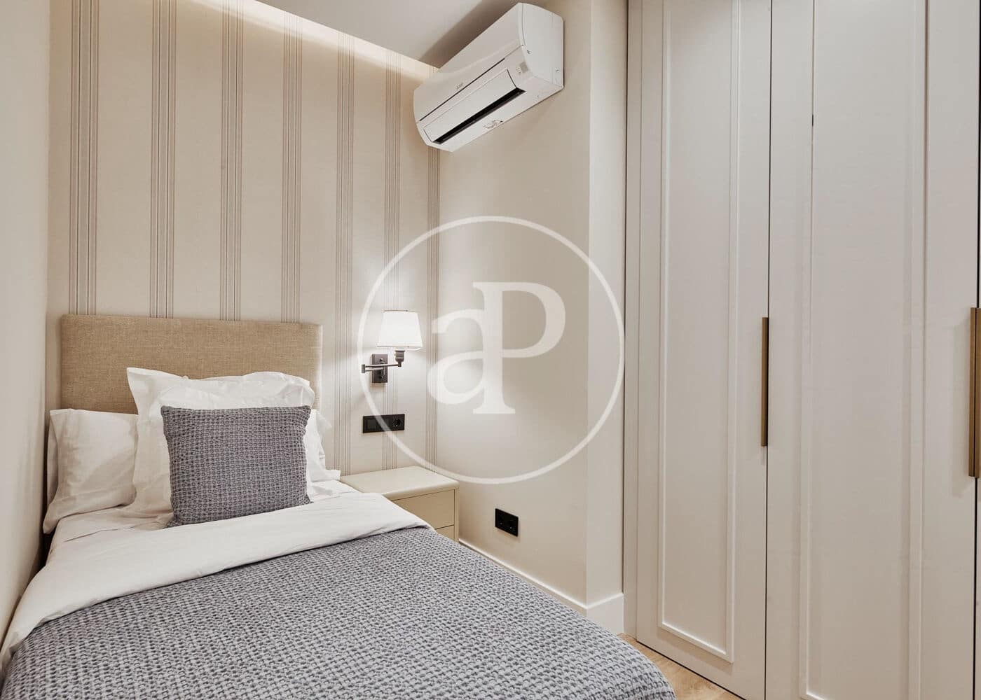 3 soveværelse Lejlighed til salg i Madrid by - € 1.279.000 (Ref: 9012605)