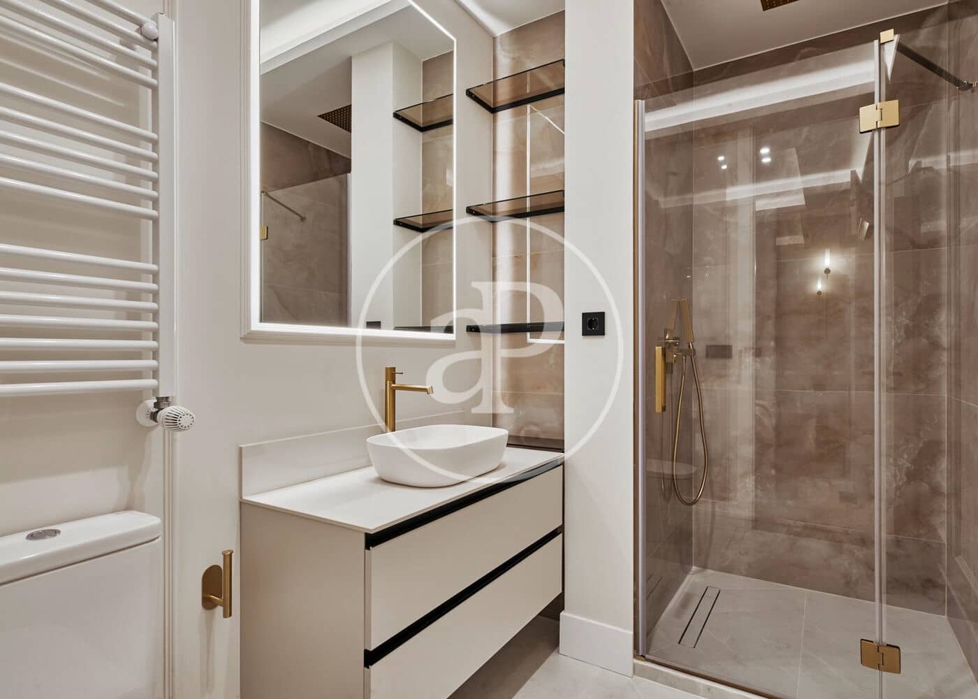 3 soveværelse Lejlighed til salg i Madrid by - € 1.279.000 (Ref: 9012605)