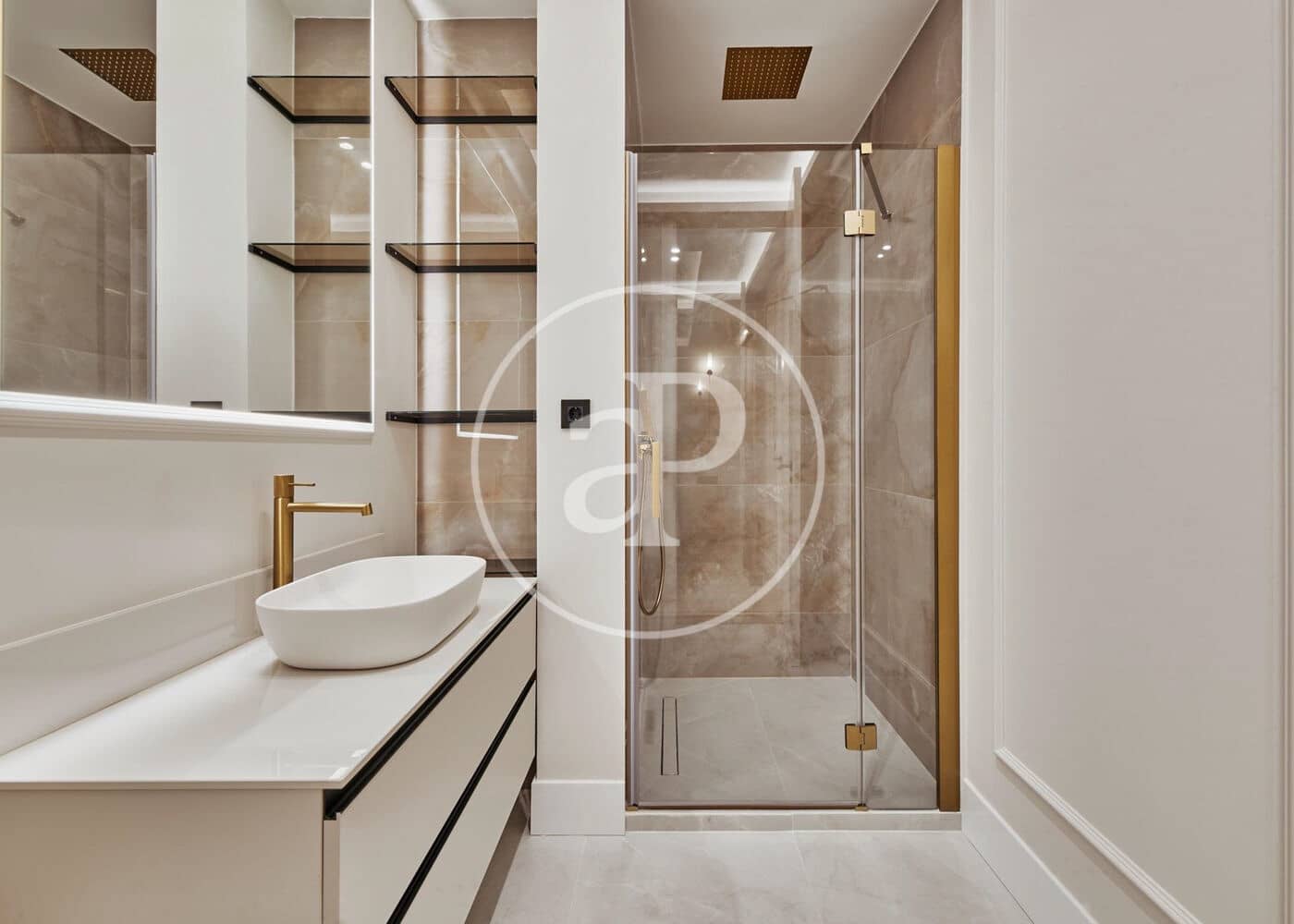 3 soveværelse Lejlighed til salg i Madrid by - € 1.279.000 (Ref: 9012605)