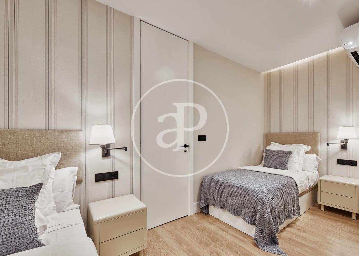 3 soveværelse Lejlighed til salg i Madrid by - € 1.279.000 (Ref: 9012605)