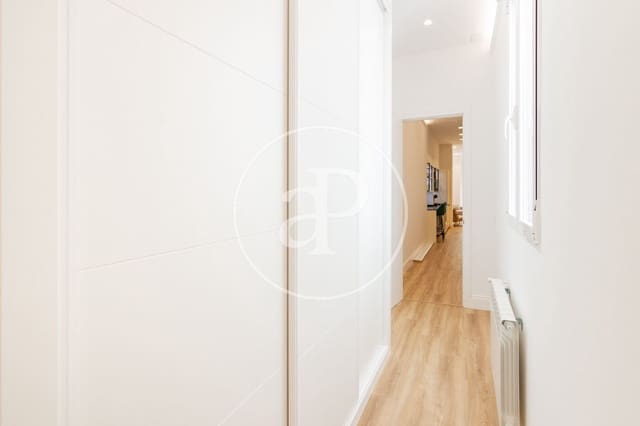 2 soverom Leilighet til leie i Universidad, Madrid by - € 3 000 (Ref: 9015113)