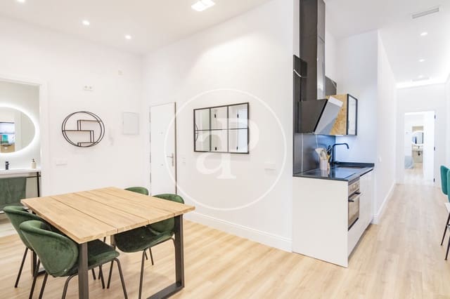 2 soverom Leilighet til leie i Universidad, Madrid by - € 3 000 (Ref: 9015113)