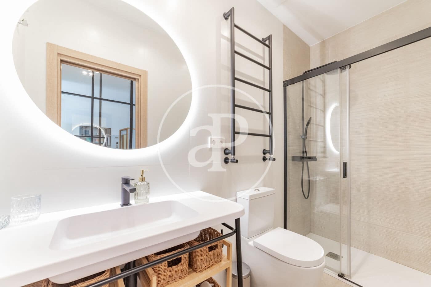 2 bedroom Apartment for rent in Madrid city - € 3,000 (Ref: 9015113)