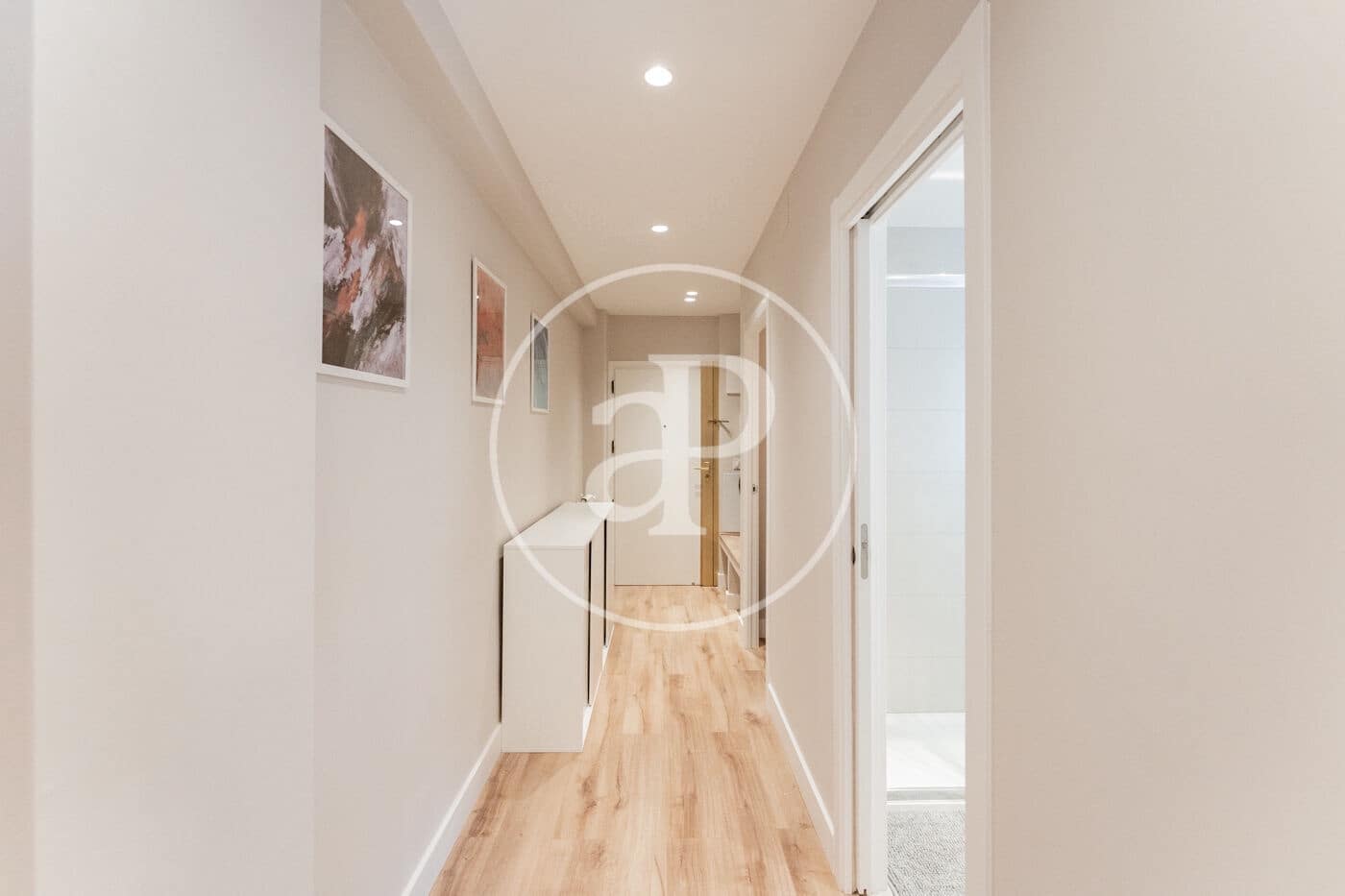 3 bedroom Apartment for rent in Madrid city - € 2,400 (Ref: 9018254)