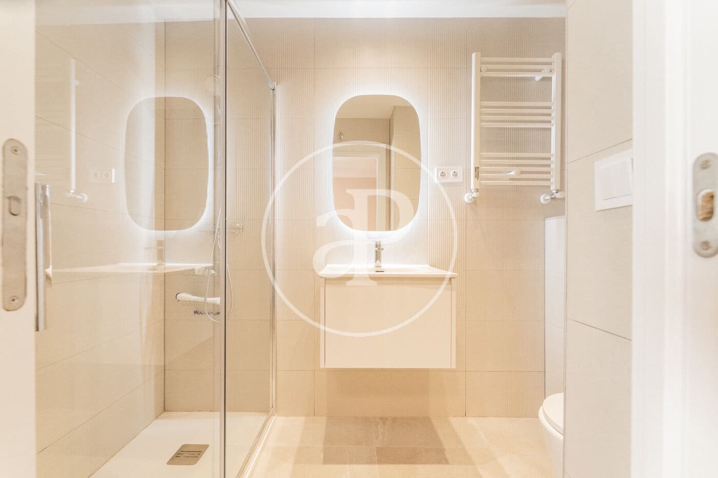 3 bedroom Apartment for rent in Madrid city - € 2,400 (Ref: 9018254)