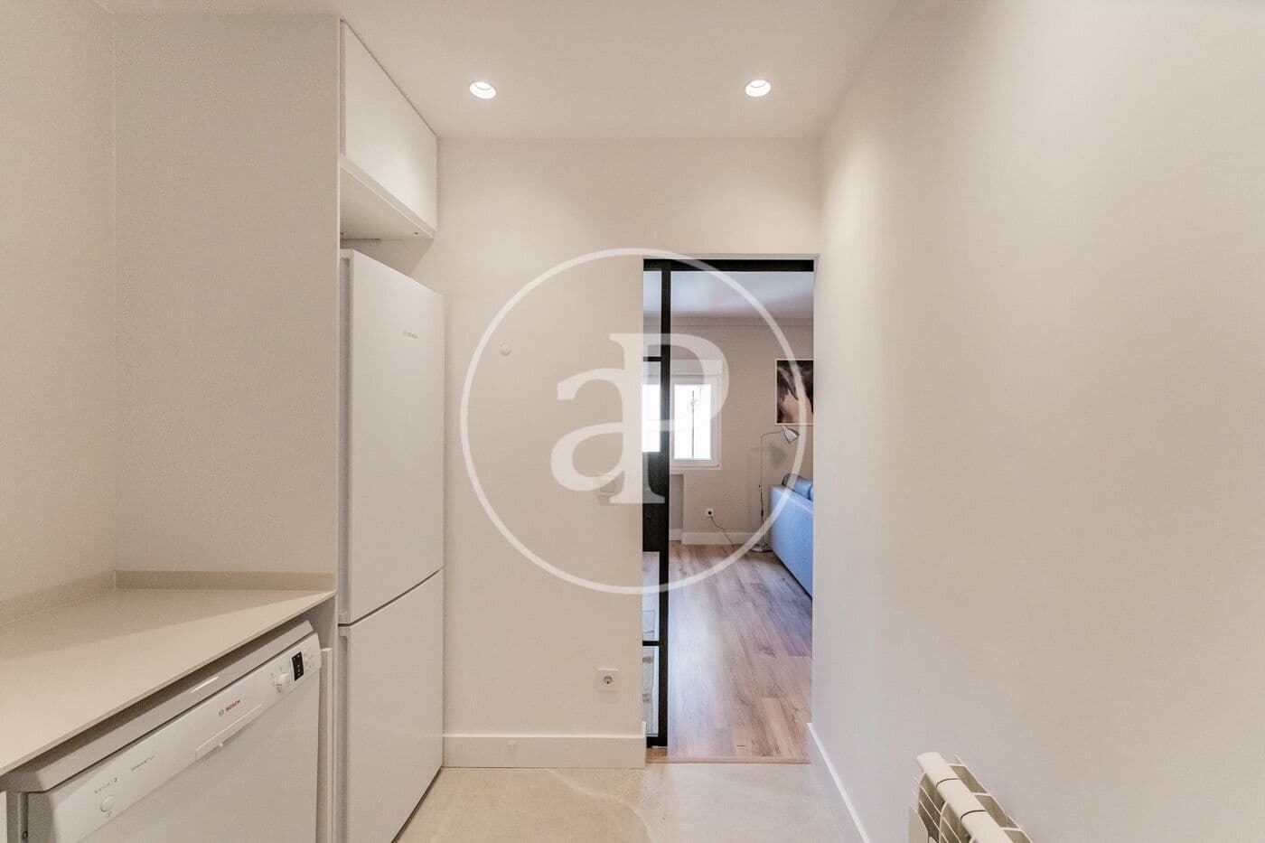 3 bedroom Apartment for rent in Madrid city - € 2,400 (Ref: 9018254)