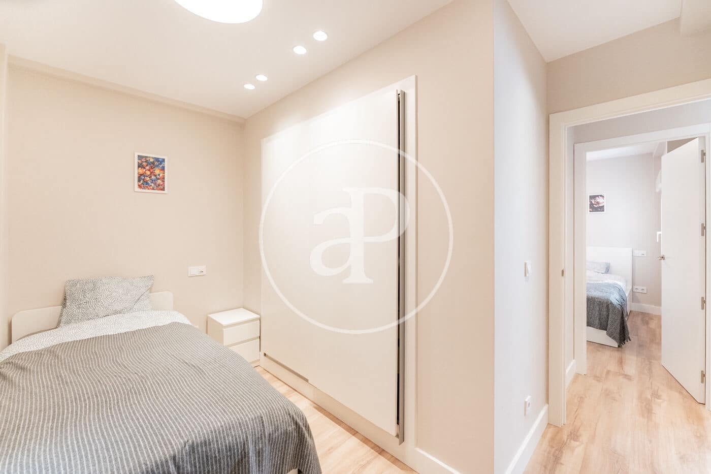 3 bedroom Apartment for rent in Madrid city - € 2,400 (Ref: 9018254)