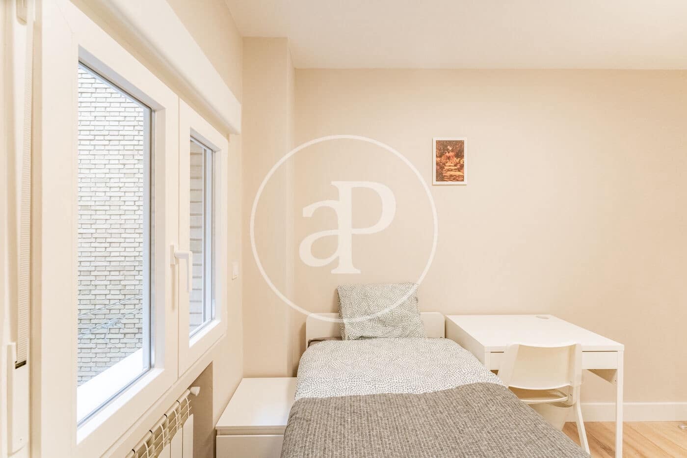 3 bedroom Apartment for rent in Madrid city - € 2,400 (Ref: 9018254)