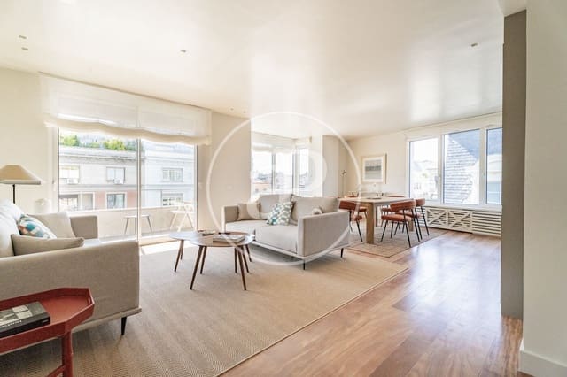 Apartamento de 3 habitaciones en Castellana, Madrid ciudad en alquiler - 10.000 € (Ref: 9020915)